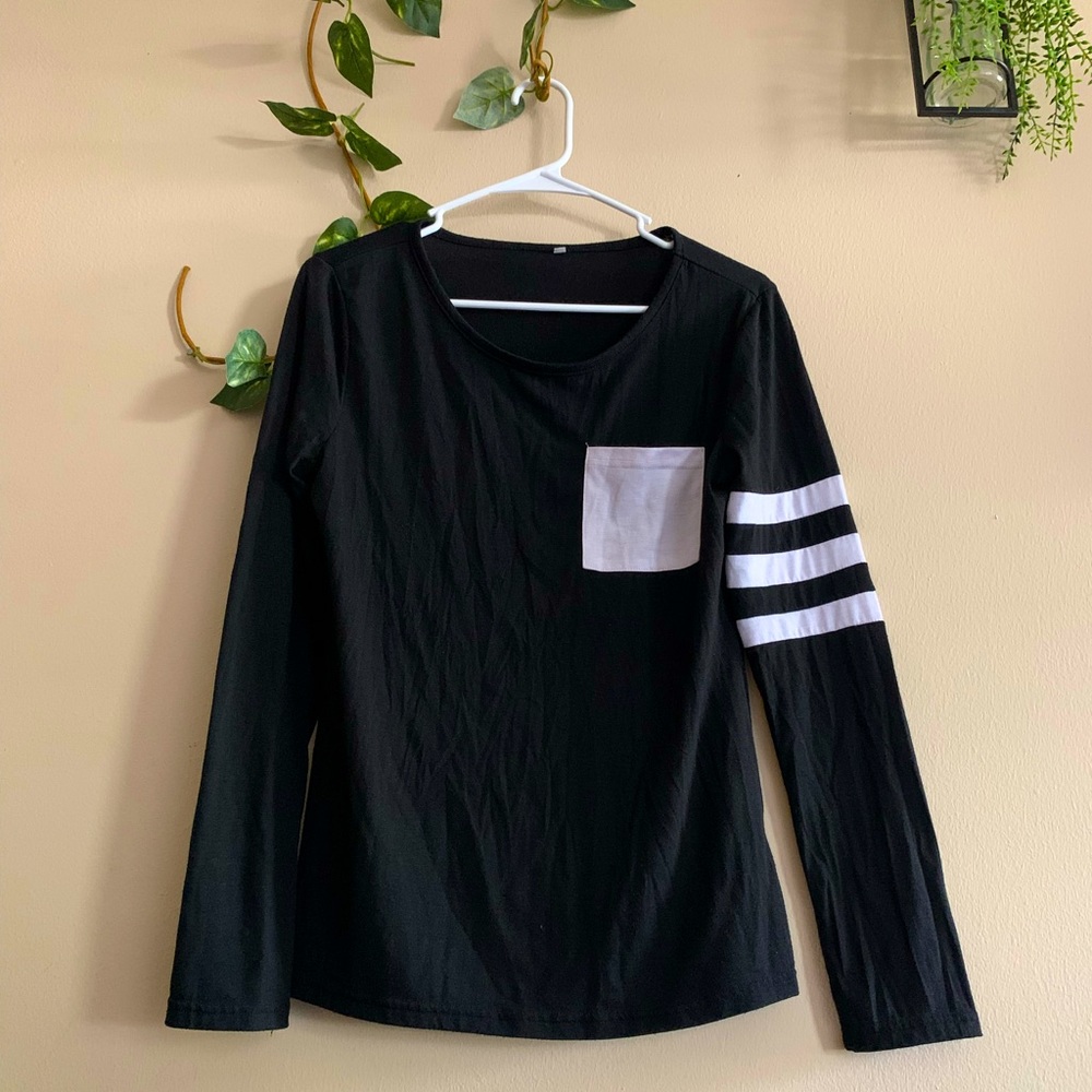 ✨Black long sleeve pocket shirt✨